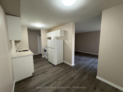 Unit 102 — 601 Barber Ave, North Perth - Listowel image-0-4
