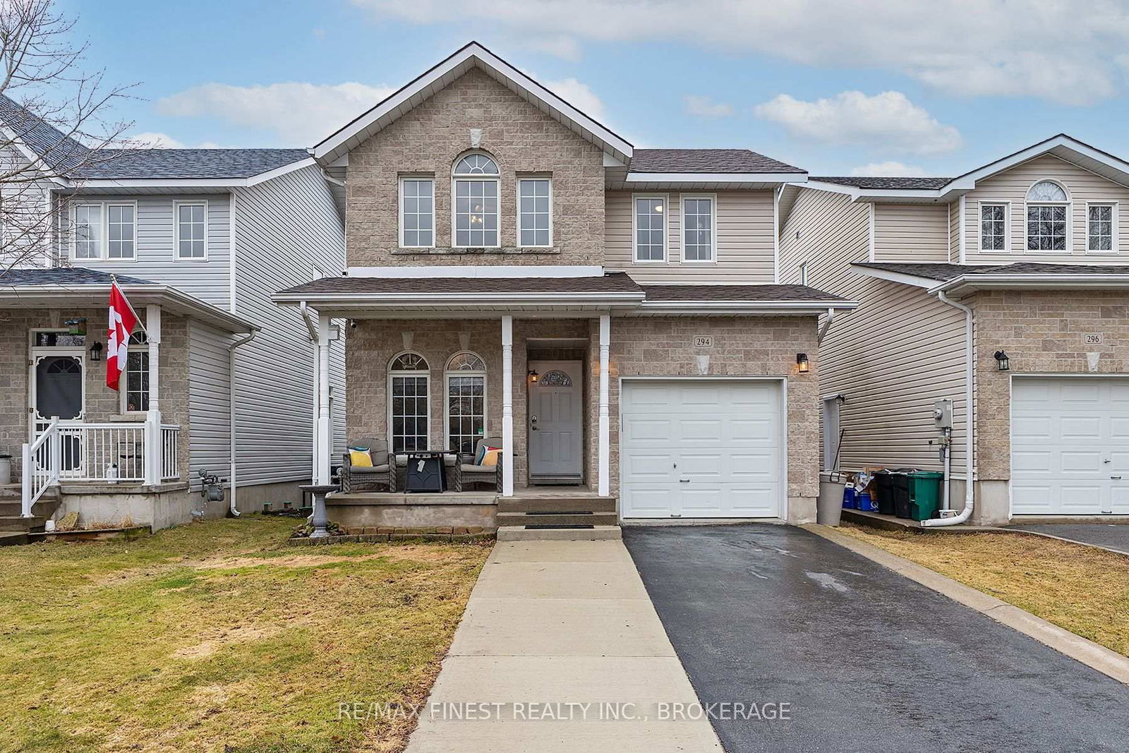 Detached House for sale at 294 Quarry Pond Court, Kingston, Kingston East (Incl Barret Crt), K7K 7L6 - MLS: X12081584
