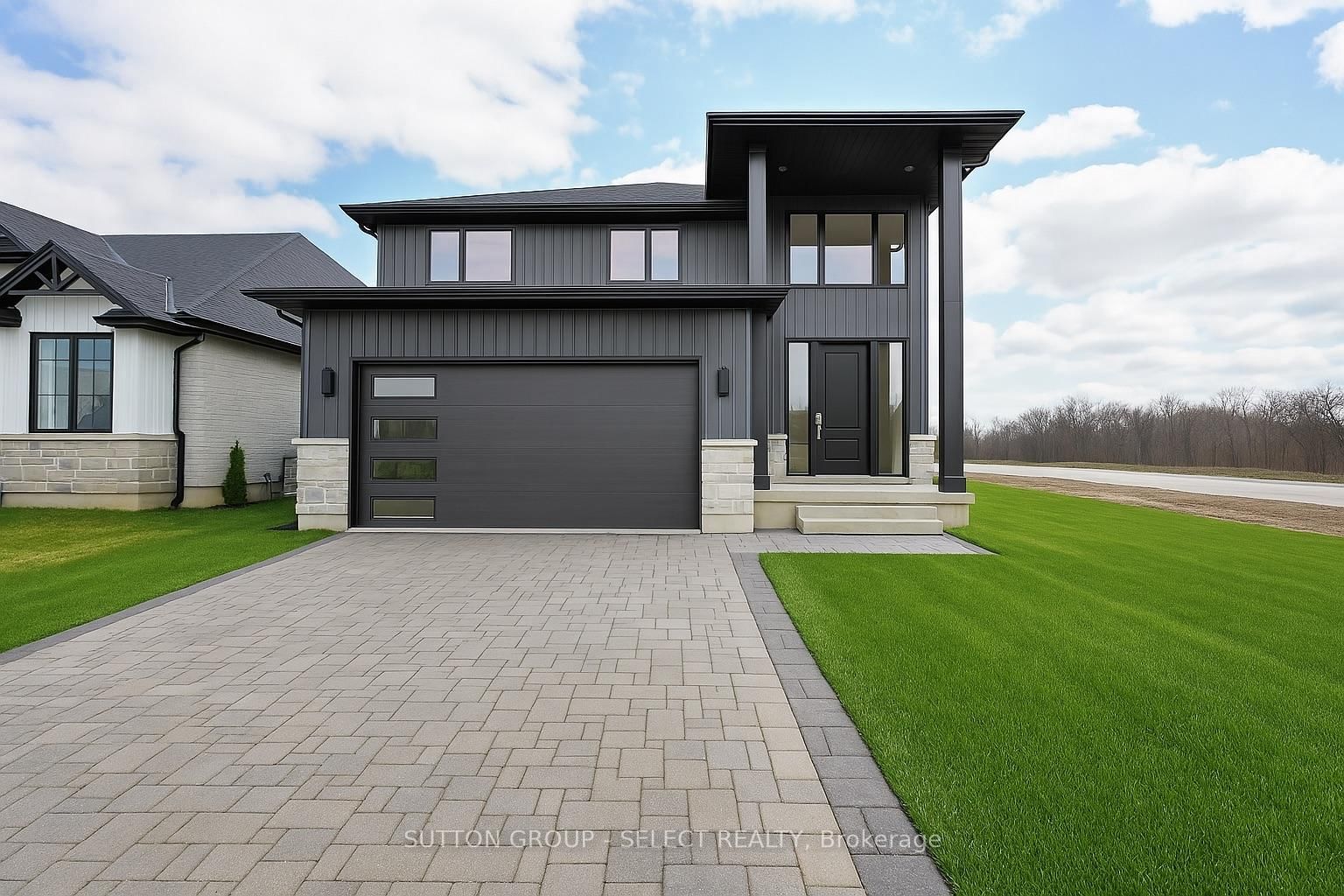 Detached House for sale at 9 BRISCOE Crescent, Strathroy-Caradoc, NE, N7G 4E1 - MLS: X12082135