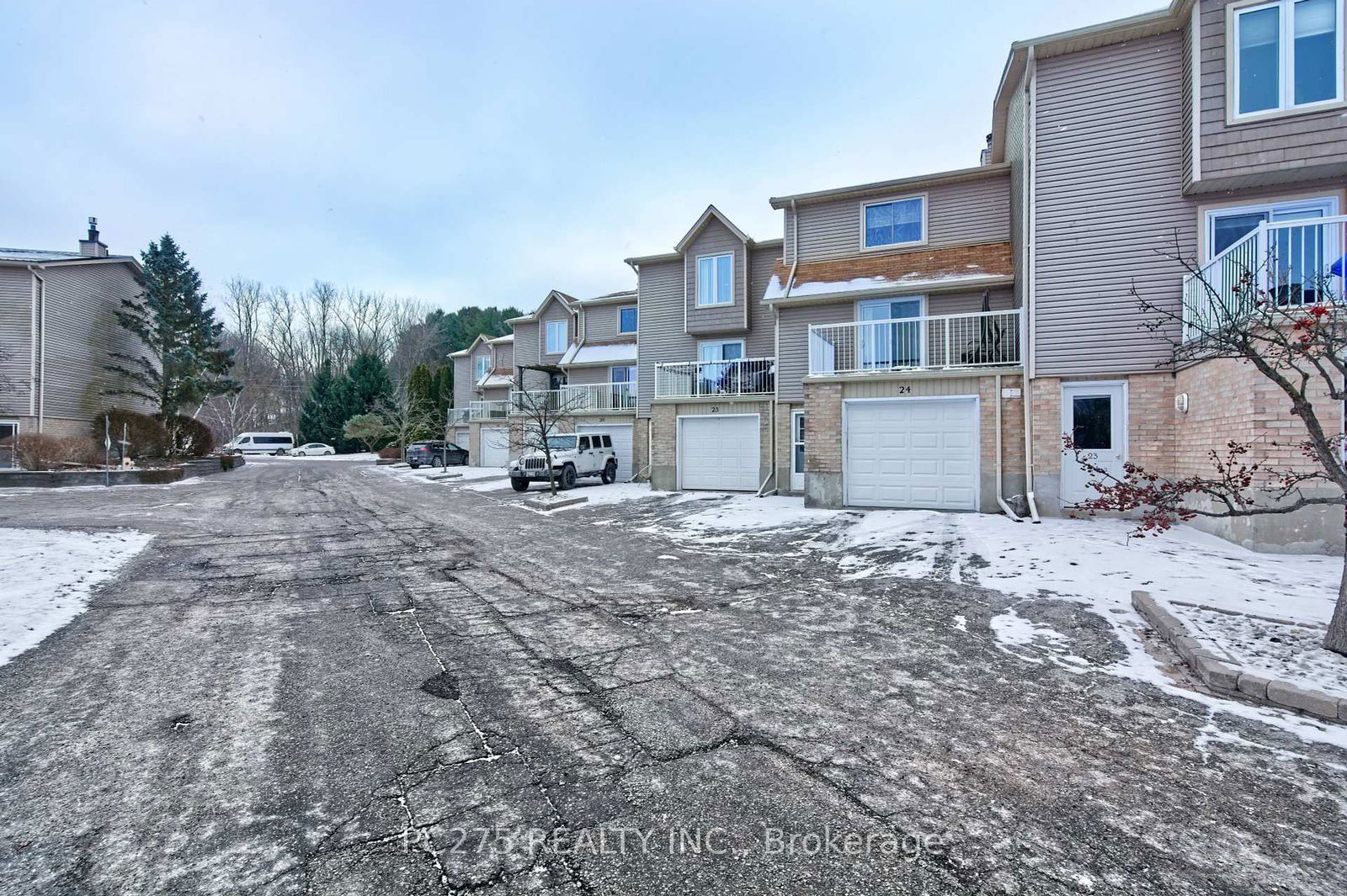 Townhouse for sale at 24-301 Carlow Road, Central Elgin, Rural Central Elgin, N5L 1B7 - MLS: X12082260