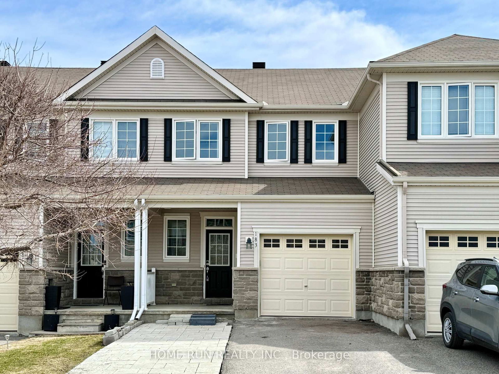 Townhouse leased at 183 Laramie Crescent, Ottawa, Barrhaven - Stonebridge, K2J 5Y3 - MLS: X12082332