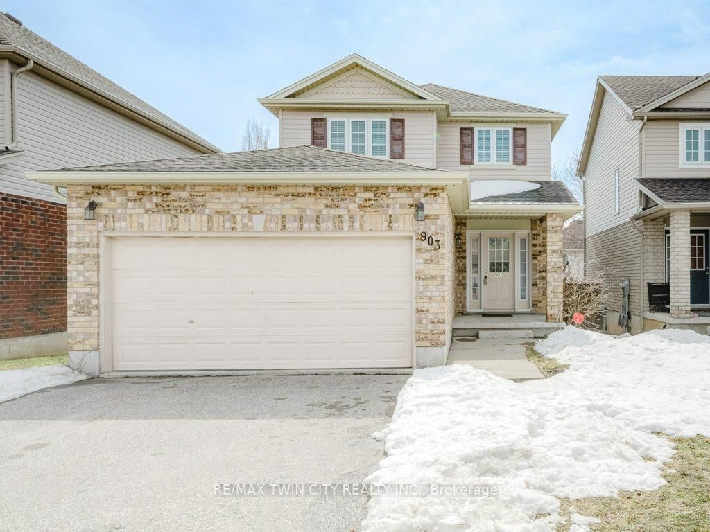 Detached House sold at 903 Frontenac Crescent, Woodstock, South, N4V 0A8 - MLS: X12082523
