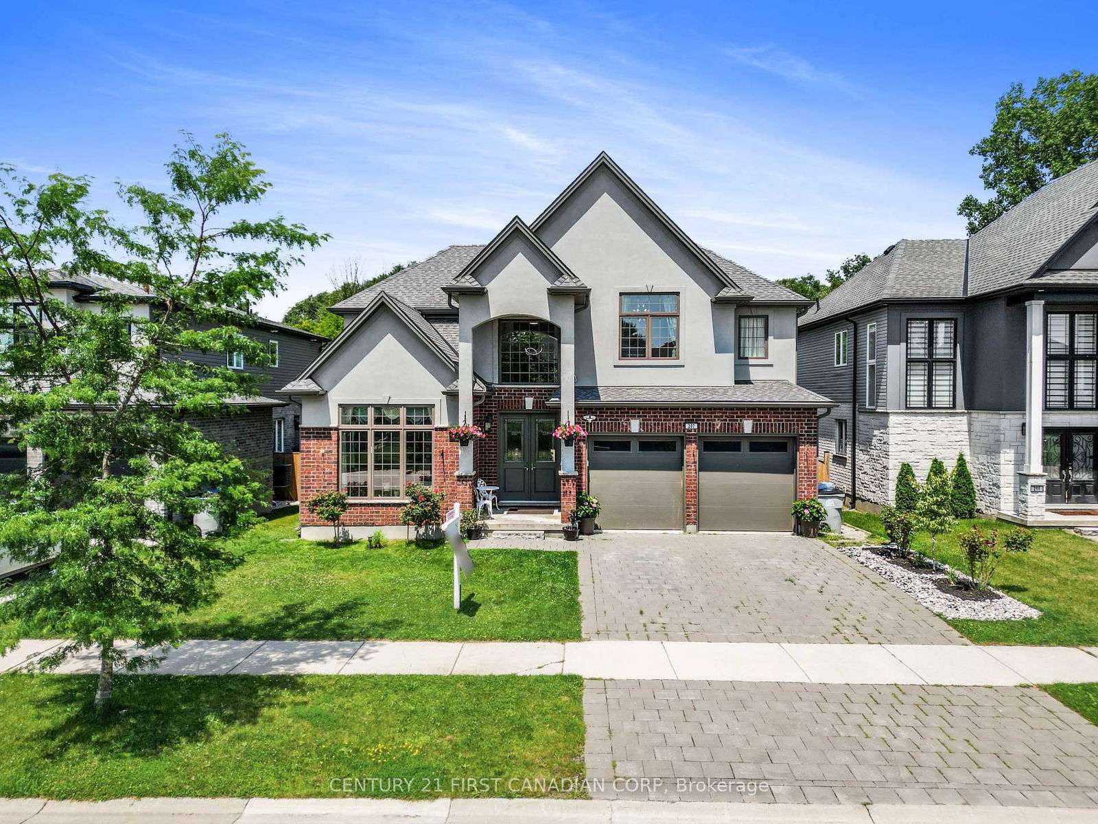 Detached House for sale at 207 UNION Avenue, Middlesex Centre, Komoka, N0L 1R0 - MLS: X12082942