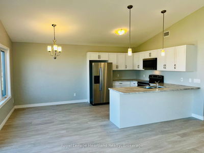 11 Bluffs View Blvd, Ashfield-Colborne-Wawanosh -  image-0-4