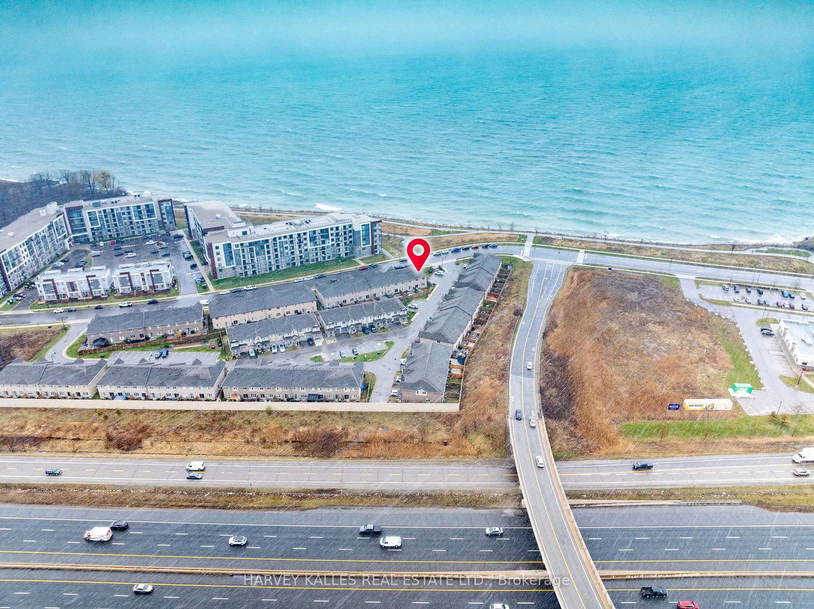 Townhouse sold at 106 Shoreview Place, Hamilton, Lakeshore, L8E 0J4 - MLS: X12083074
