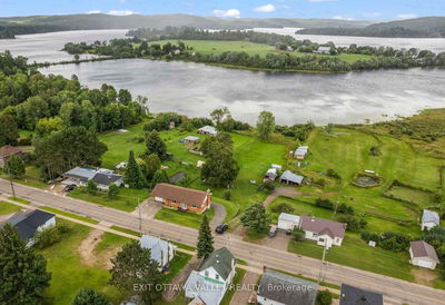 101 Siberia Rd, Barry's Bay - Madawaska Valley