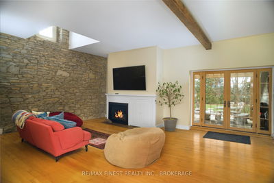 2165 Rutledge Rd, Sydenham -  image-0-3