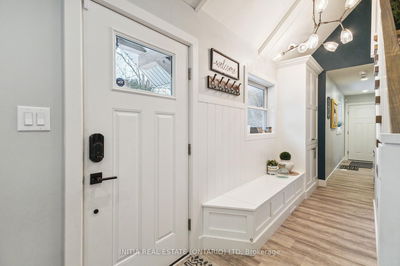 21 Chiniquy St, Bluewater - Bayfield image-0-2