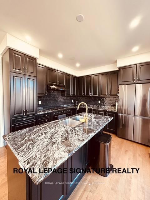 Semi-Detached House leased at Upper-268 Skinner Road, Hamilton, Waterdown, L0R 2H1 - MLS: X12083726