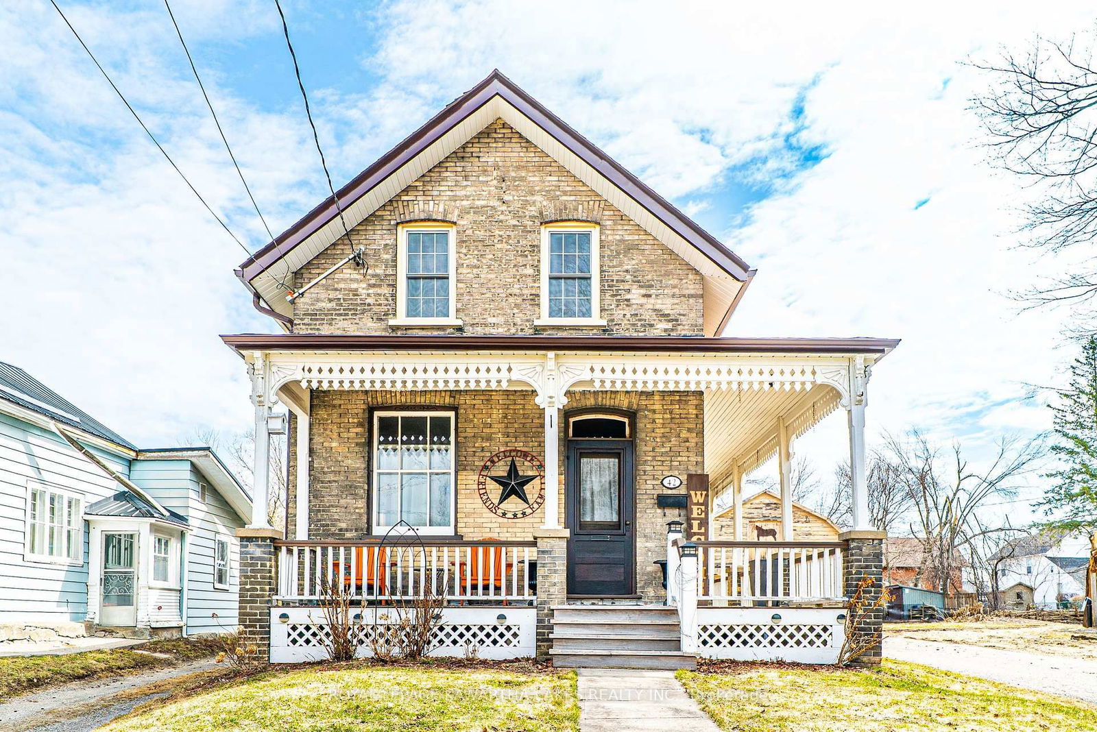 Detached House for sale at 42 Caroline Street, Kawartha Lakes, Lindsay, K9V 1T1 - MLS: X12083749