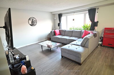 747 Parkview Cres, Cambridge -  image-0-2