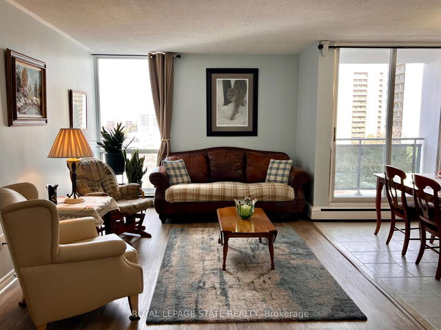 808 - 75 Glenburn Court