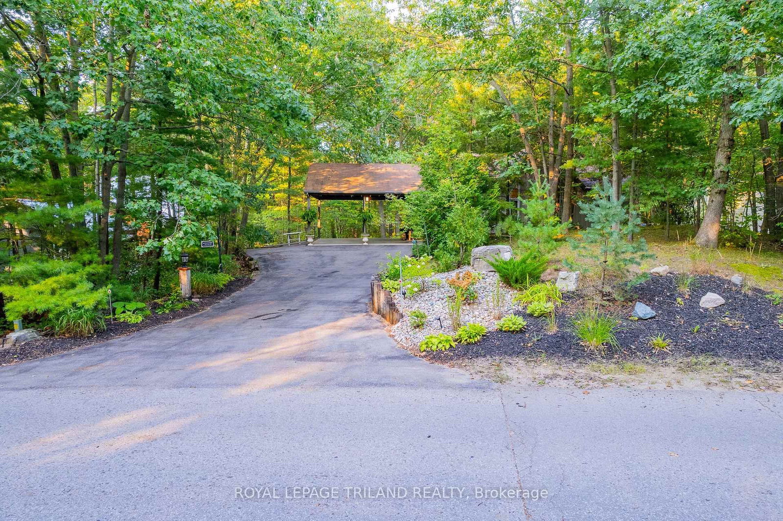 Detached House for sale at 10248 Pinetree Drive, Lambton Shores, Grand Bend, N0M 1T0 - MLS: X12083948