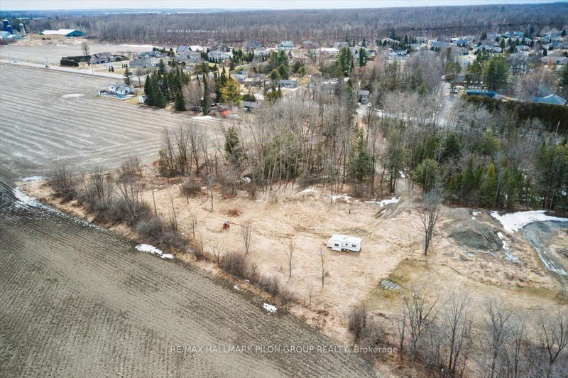1219 Dunning Rd, Navan - Cumberland Village image-0-0