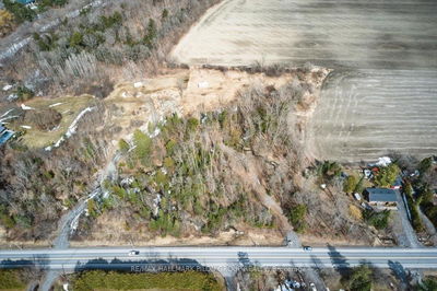 1219 Dunning Rd, Navan - Cumberland Village image-0-1