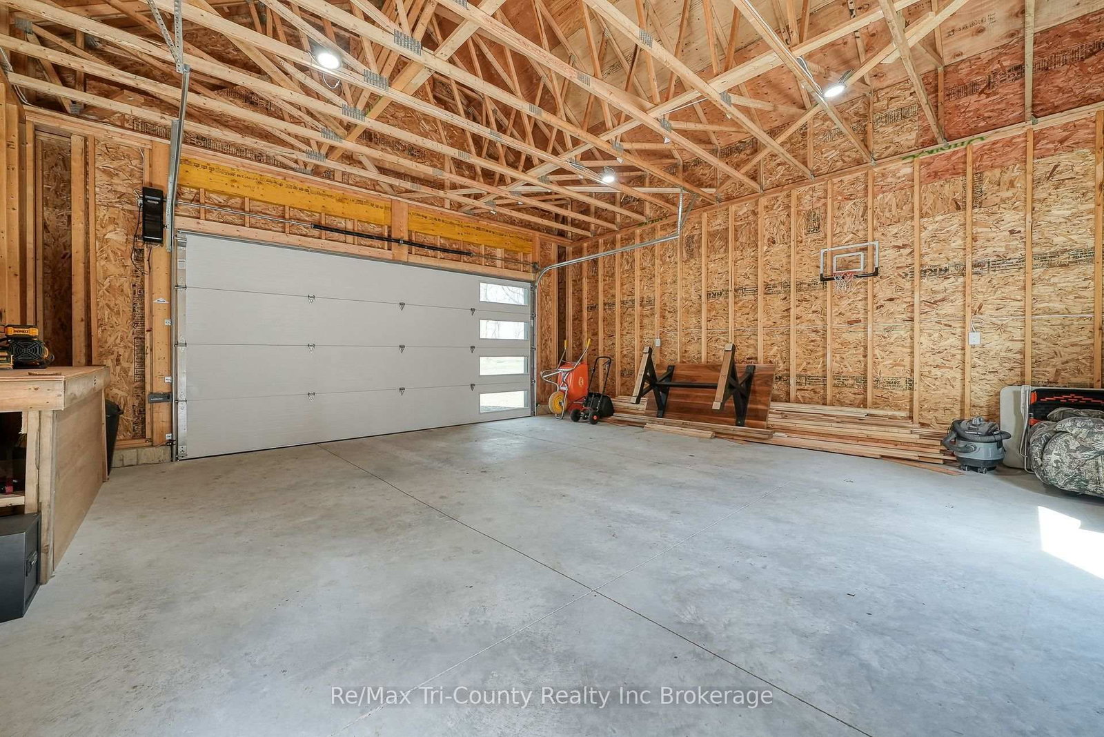 Listing Image 41