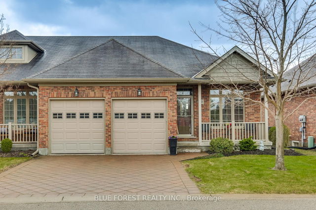 9 - 10 Foxhollow Drive