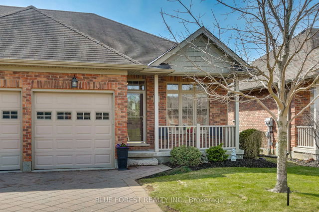 9 - 10 Foxhollow Drive