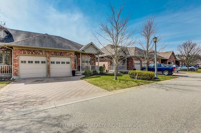 9 - 10 Foxhollow Drive