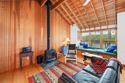 823 Mackie Bay, Hastings - Addington Highlands image-0-2