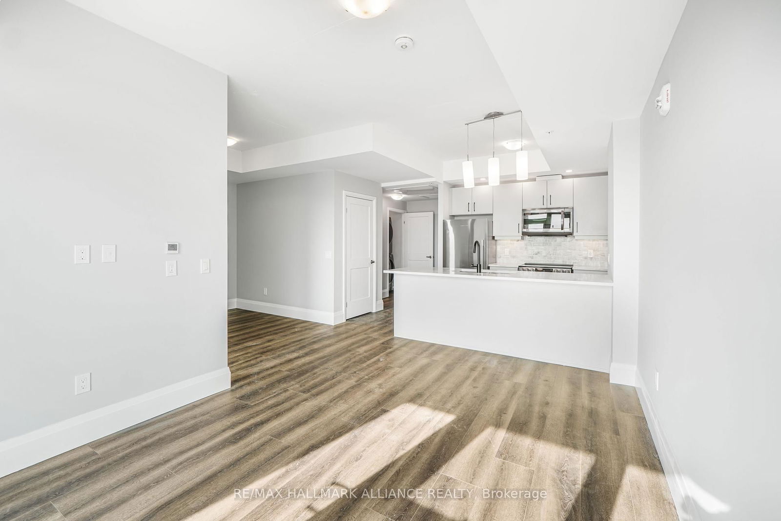 Condo for lease at 1406-108 Garment Street, Kitchener, N2G 0E2 - MLS: X12084622