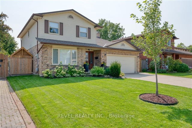 7 Sugarplum Court