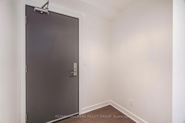 710 - 203 Catherine Street