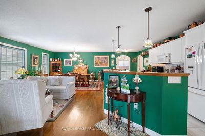21 Loyalist Pl, Brockville - Brockville image-0-4