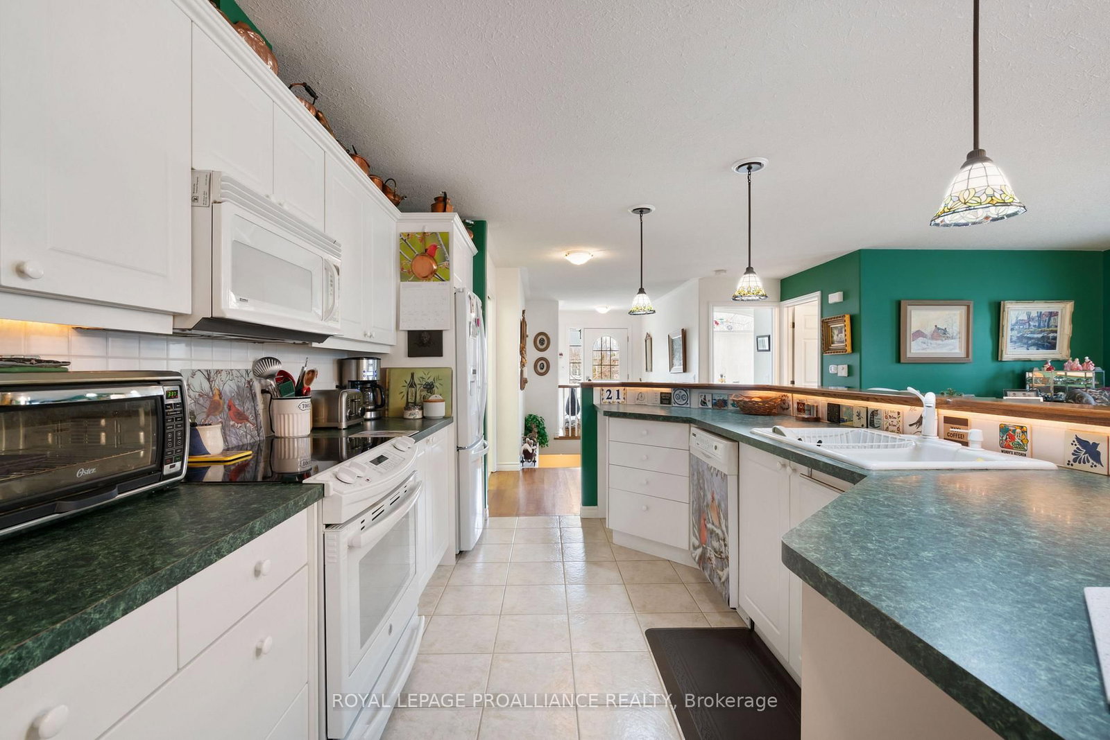 Listing Image 7