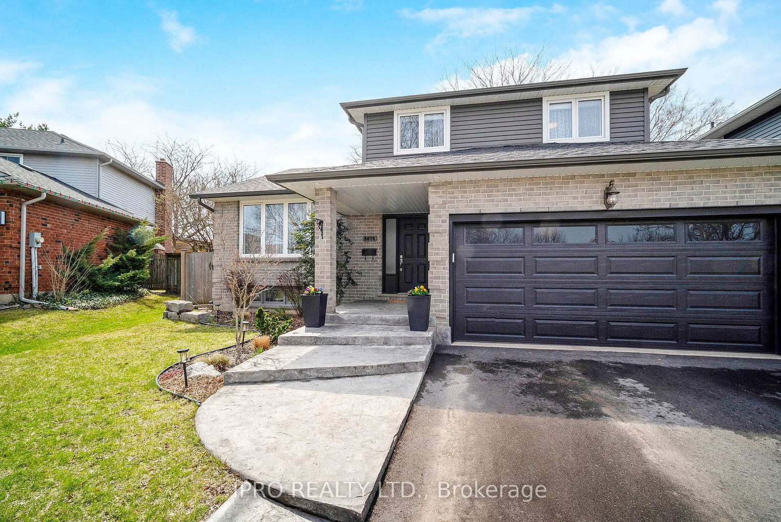 Detached House sold at 5078 Mantree Court, Lincoln, Beamsville, L3J 0A8 - MLS: X12085683