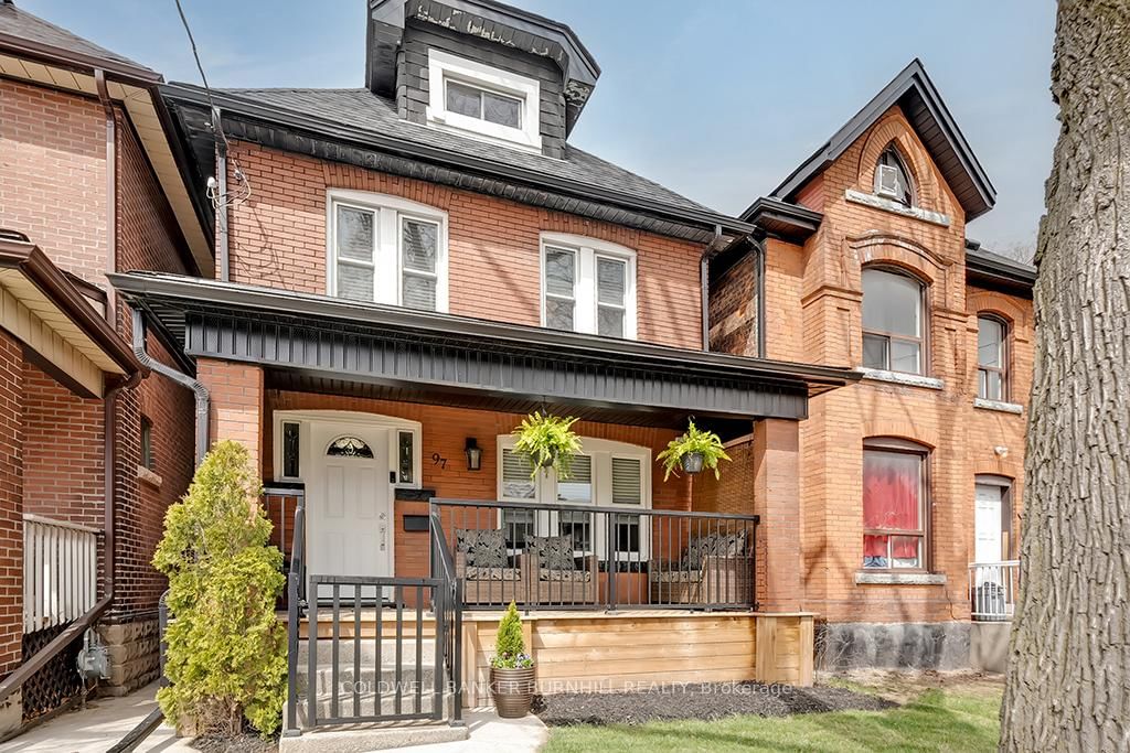 Detached House sold at 97 West Avenue, Hamilton, Landsdale, L8L 5C4 - MLS: X12085982
