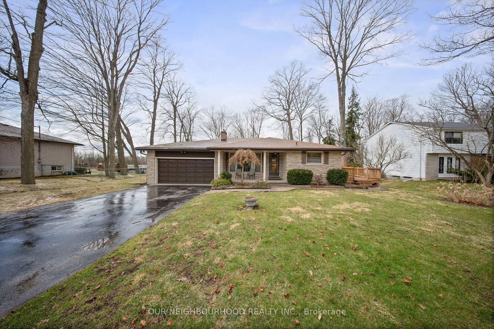 Detached House sold at 1343 Wallbridge-Loyalist Road, Belleville, Sidney Ward, K8N 4Z5 - MLS: X12086203