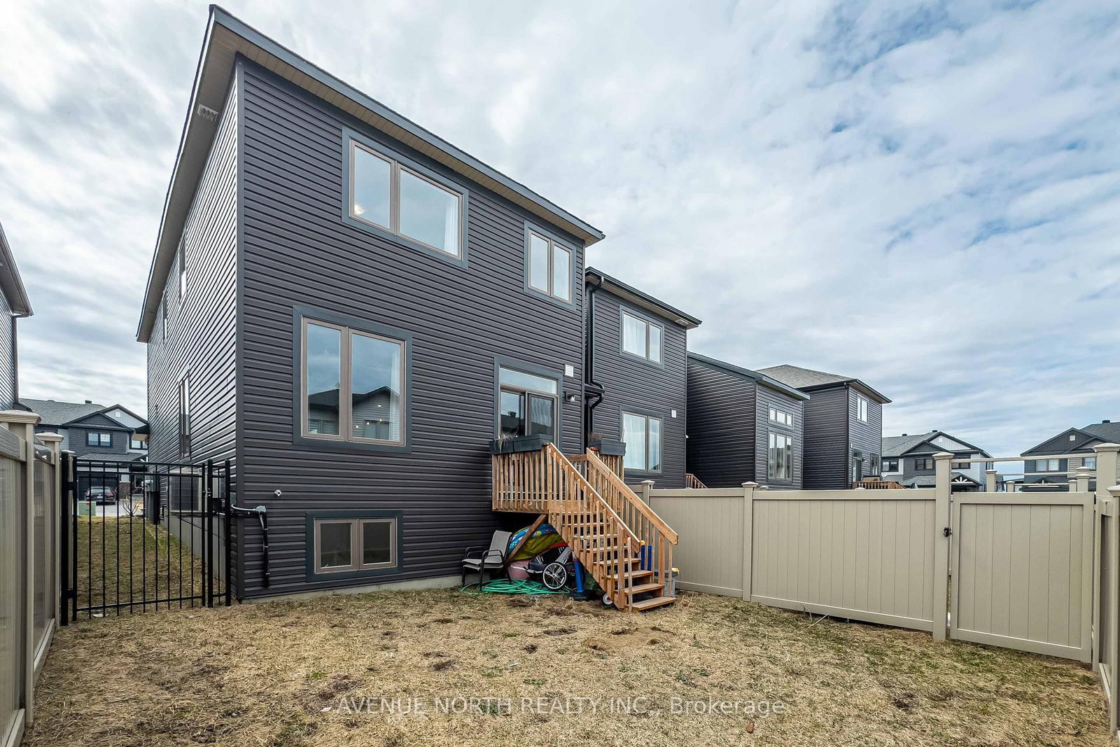 Listing Image 40