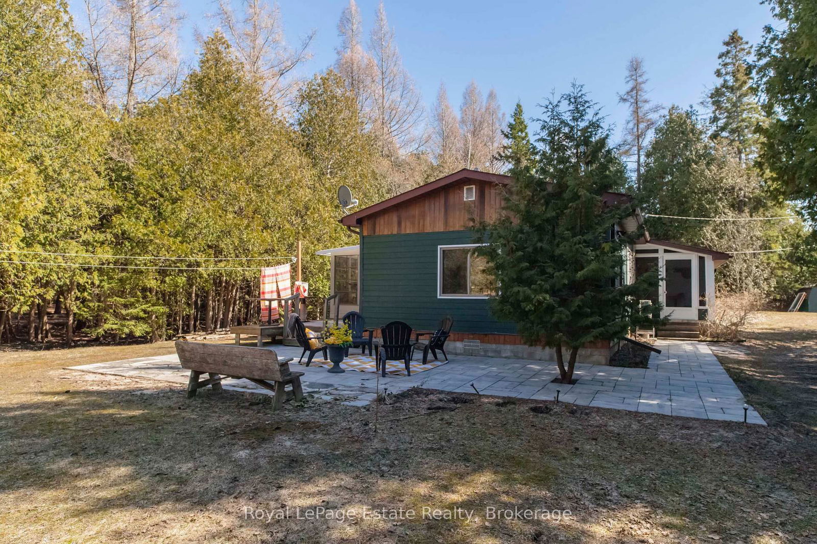 Detached House sold at 705 Third Avenue, South Bruce Peninsula, South Bruce Peninsula, N0H 2G0 - MLS: X12086463
