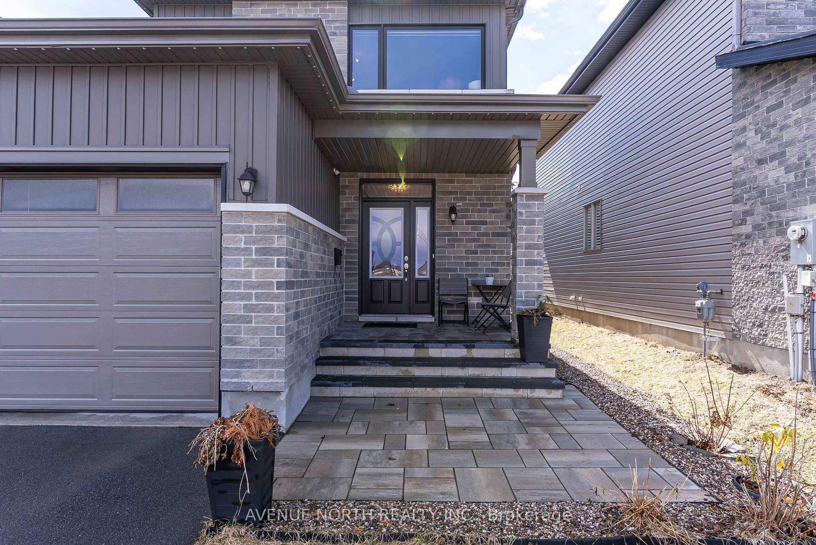 Detached House sold at 763 Parade Drive, Ottawa, Stittsville (South), K2S 0X8 - MLS: X12086505