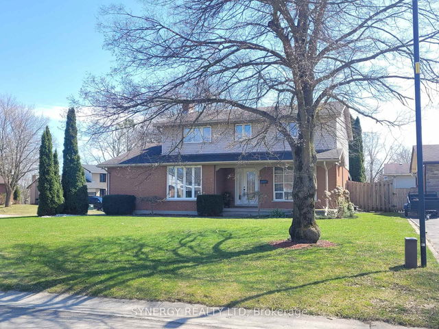 208 Lamore Crescent