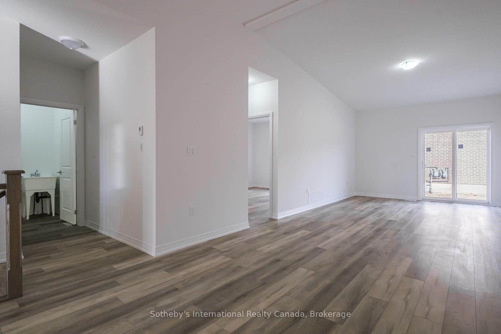 Townhouse leased at 7-550 GREY Street, Brantford, Ontario, N3S 0C4 - MLS: X12086653