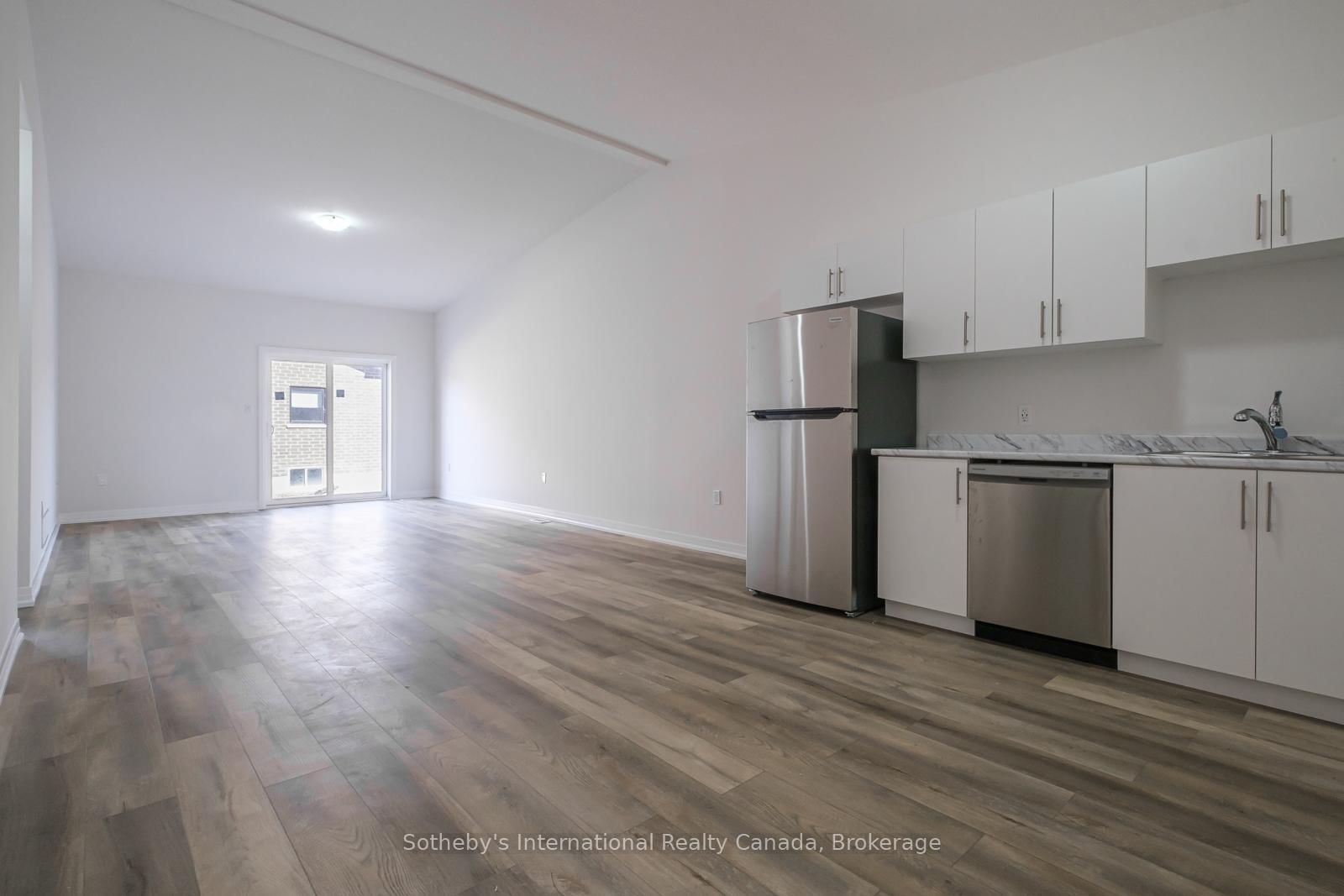 Townhouse leased at 7-550 GREY Street, Brantford, Ontario, N3S 0C4 - MLS: X12086653
