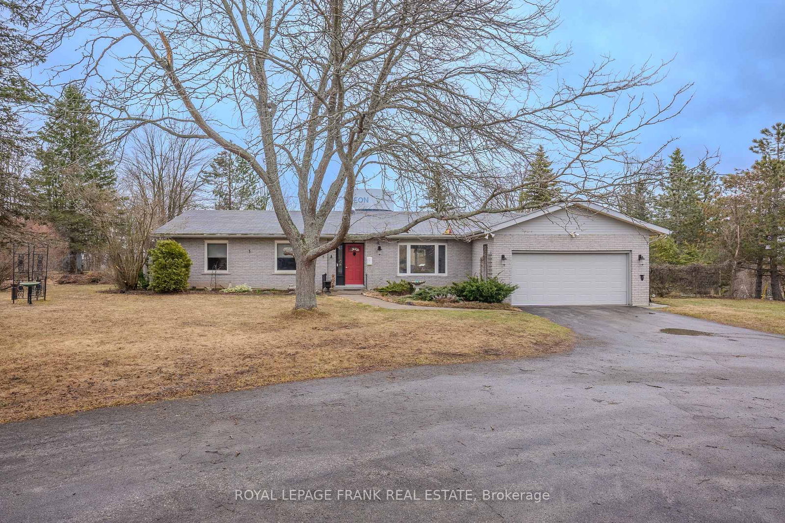Detached House for sale at 10 Alma Road, Kawartha Lakes, Bobcaygeon, K0M 1A0 - MLS: X12086794