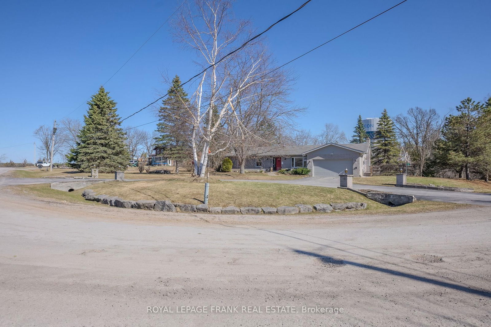 Detached House for sale at 10 Alma Road, Kawartha Lakes, Bobcaygeon, K0M 1A0 - MLS: X12086794