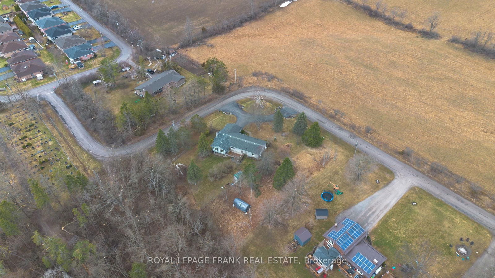 Detached House for sale at 10 Alma Road, Kawartha Lakes, Bobcaygeon, K0M 1A0 - MLS: X12086794