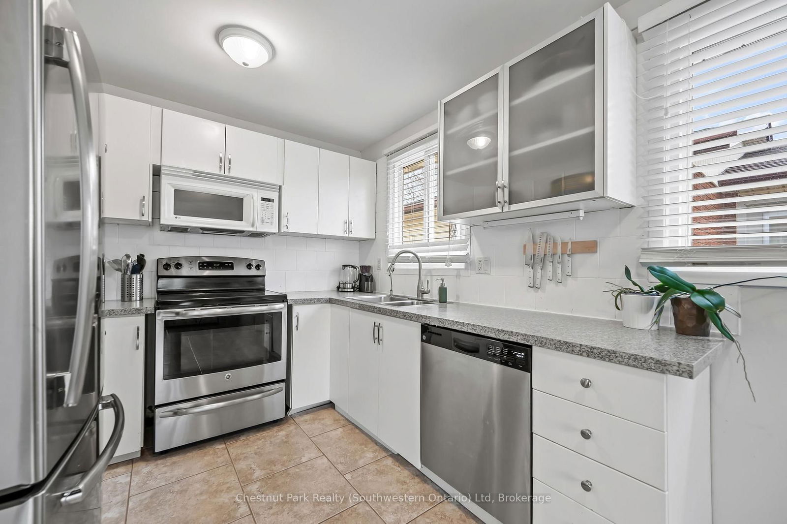 Detached House for sale at 235 Auden Road, Guelph, Grange Road, N1E 6N5 - MLS: X12086840