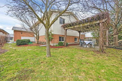 204 NOMAD Crt, Kitchener -  image-0-1