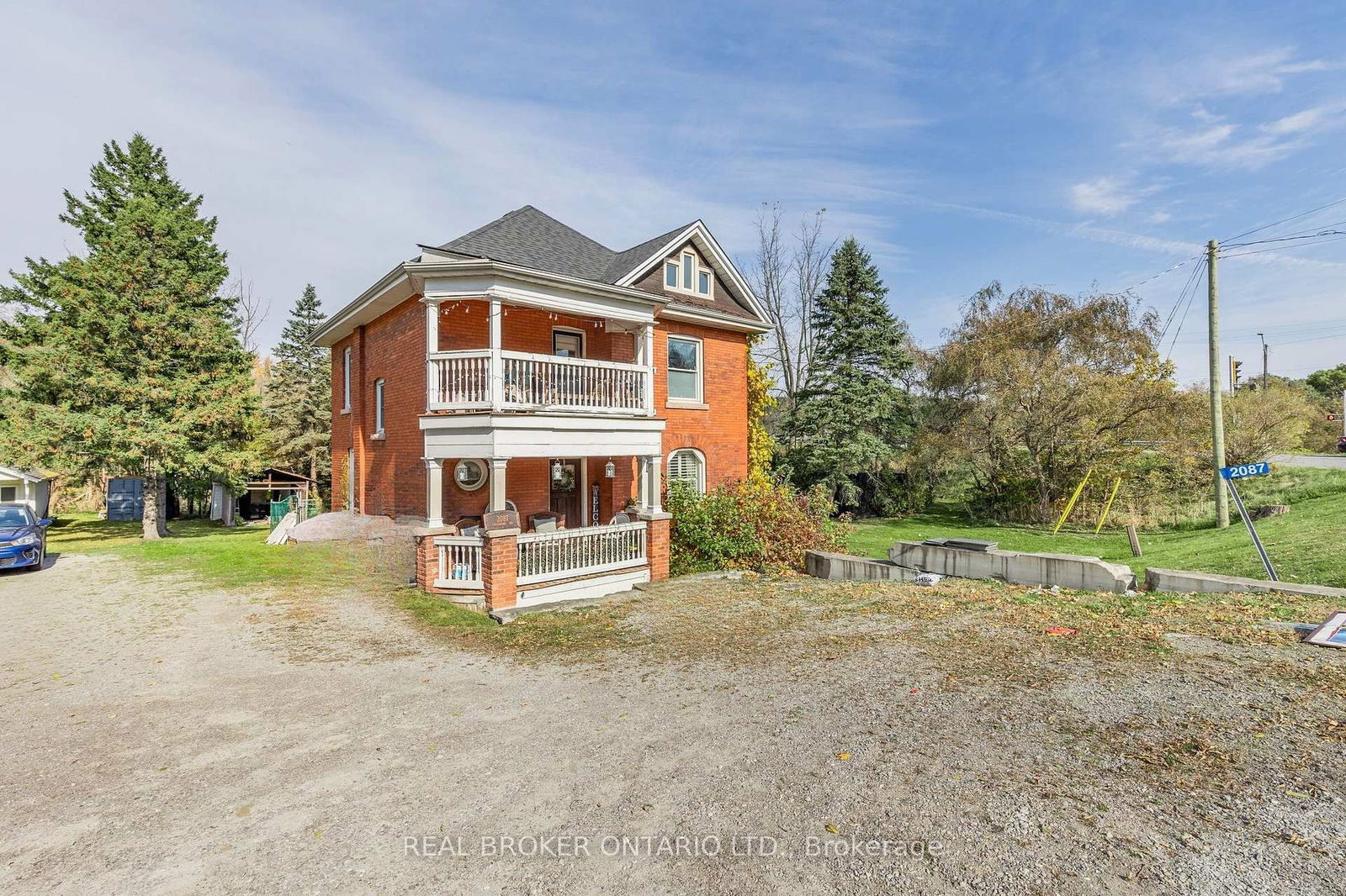 Detached House sold at 2087 Governors Road, Hamilton, Rural Ancaster, L0R 1J0 - MLS: X12086913