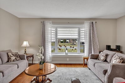 644 Cloverleaf St, Peterborough - Ashburnham image-0-3