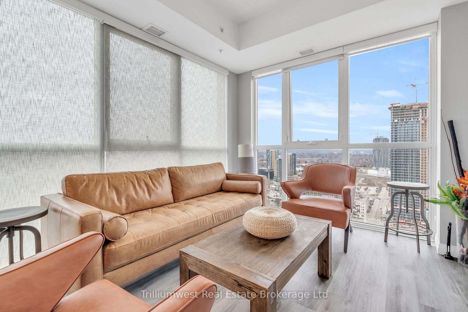Condo sold at 2808-60 Charles Street, Kitchener, N2G 0C9 - MLS: X12087240