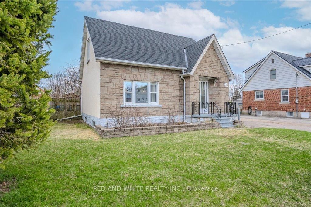 Detached House for sale at 315 Ottawa Street, Kitchener, N2G 3T8 - MLS: X12087458