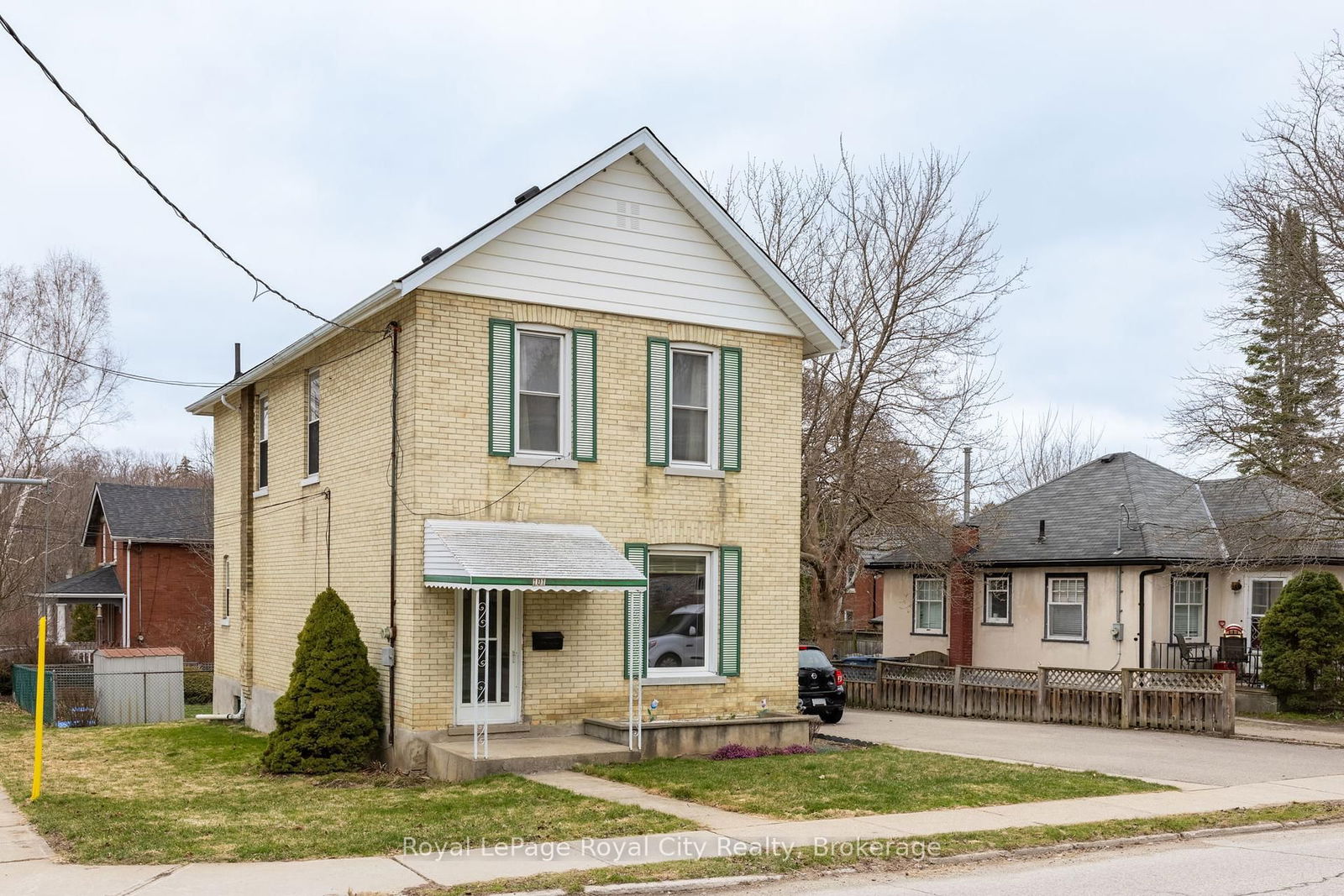 Detached House for sale at 101 Dufferin Street, Guelph, Exhibition Park, N1H 4A4 - MLS: X12087737
