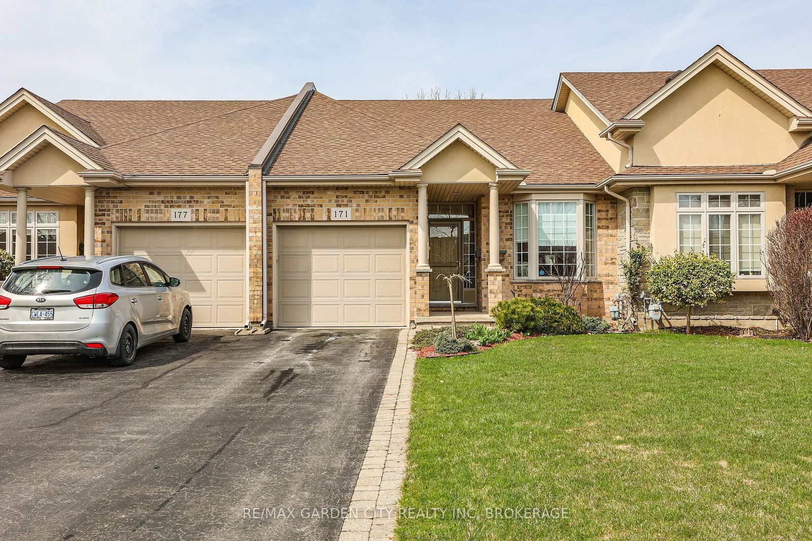 Townhouse sold at 171 Willowlanding Court, Welland, N. Welland, L3C 7L8 - MLS: X12088073