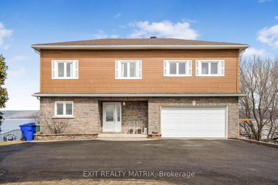 1552 Bay Rd, Champlain - Champlain Twp image-0-1